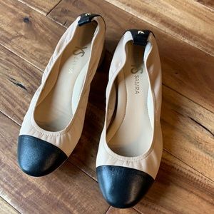 Ecru and black Spectator pumps with block heel